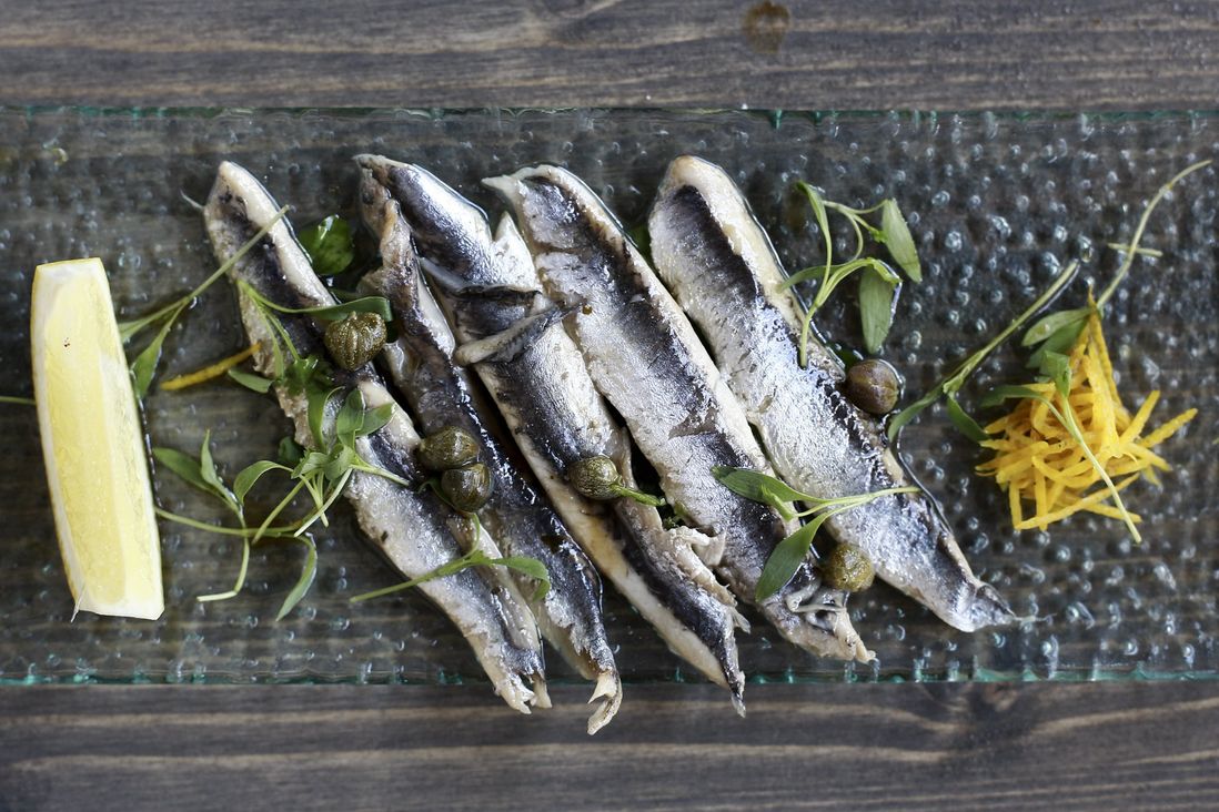 Sweet anchovies and capers<br>